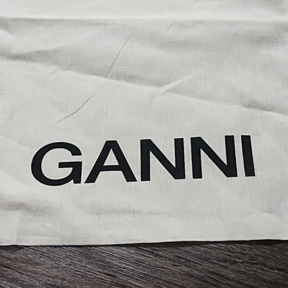 Ganni Cream Cotton Drawstring Logo Bag - Picture 2 of 6